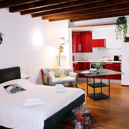 Hbhall Navigli 2 Apartment มิลาน ภายนอก รูปภาพ