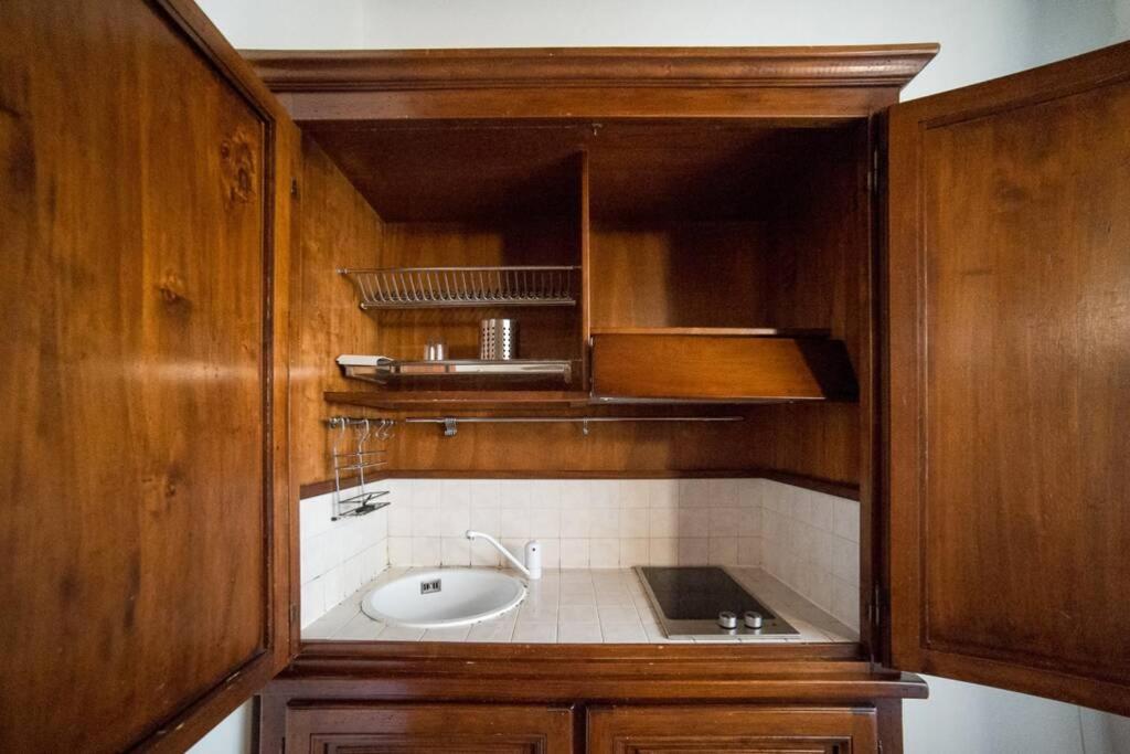Hbhall Navigli 2 Apartment มิลาน ภายนอก รูปภาพ