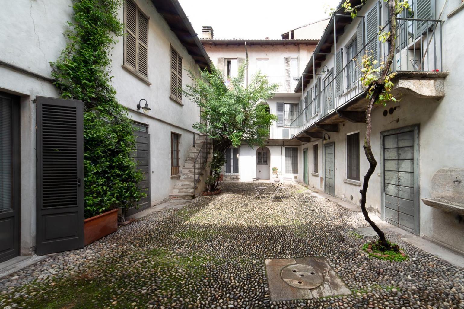 Hbhall Navigli 2 Apartment มิลาน ภายนอก รูปภาพ