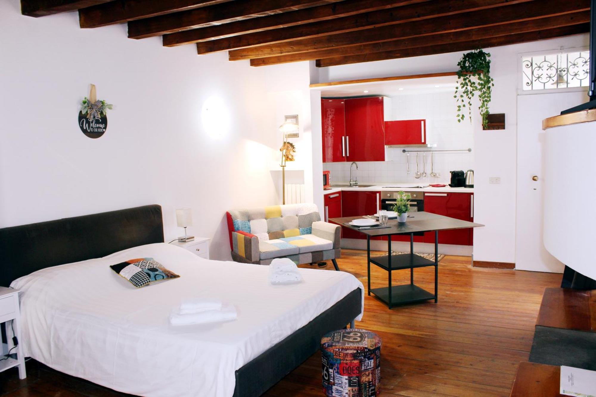 Hbhall Navigli 2 Apartment มิลาน ภายนอก รูปภาพ